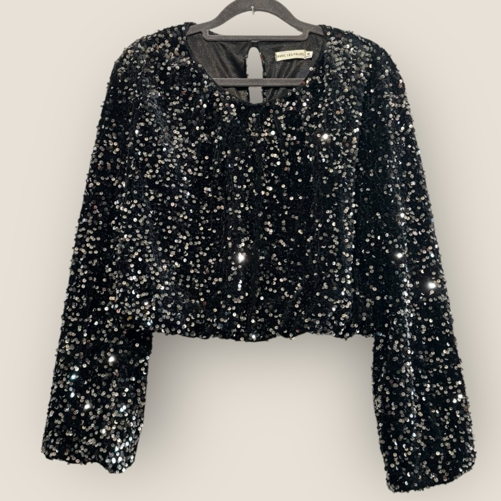 NWT Avec Les Filles Black Sequin Long Sleeve Crop Blouse in size medium